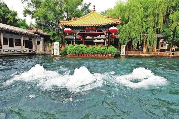 [Shandong] Jinan Ming Lake + Baotu Spring + Thousand Buddha Mountain Private One Day Tour - Image 2