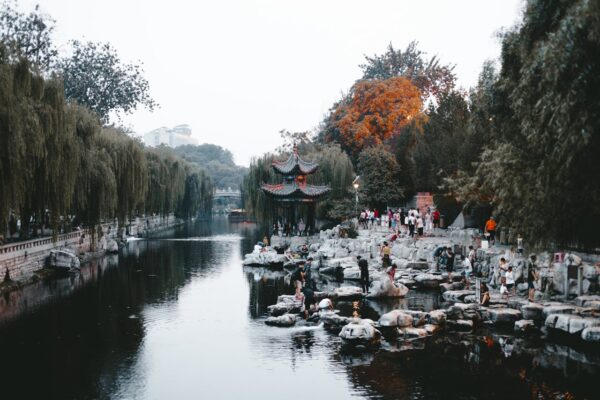 [Shandong] Jinan Ming Lake + Baotu Spring + Thousand Buddha Mountain Private One Day Tour